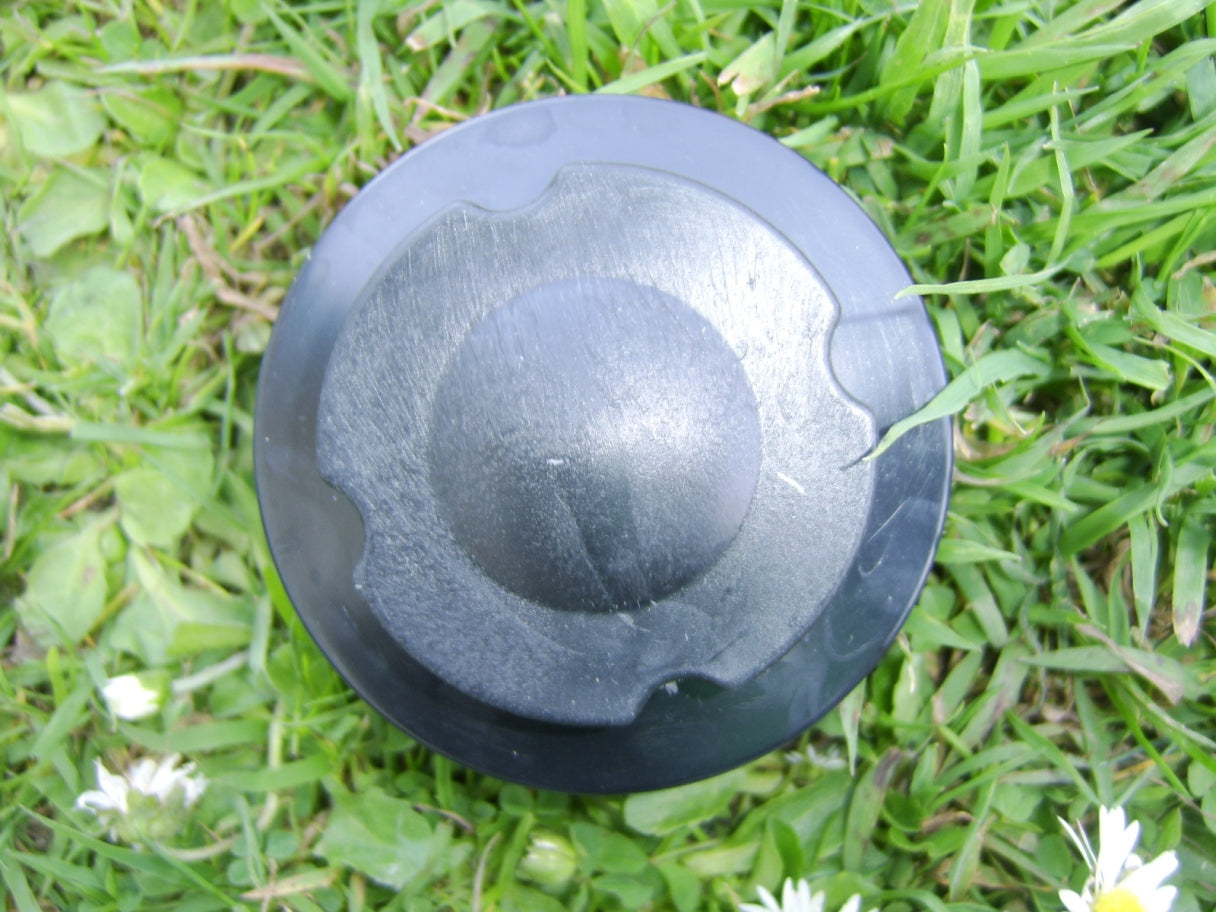 Top cap for garden gazebos, with screw top